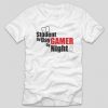 tricou-alb-cu-mesaj-haios-pentru-gameri-studenti-student-by-day-gamer-by-night
