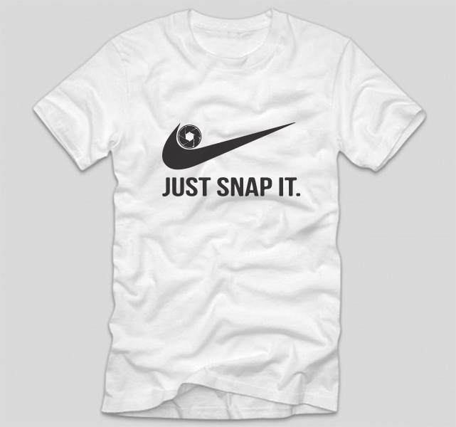 tricou-alb-cu-mesaj-haios-pentru-fotografie-just-snap-it