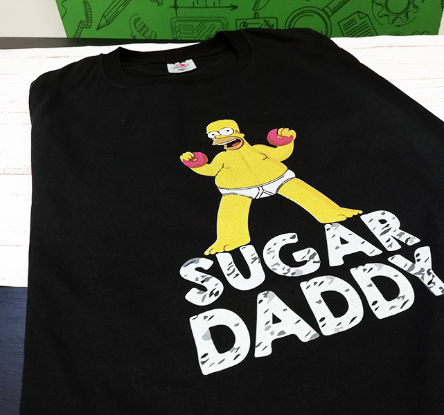 tricou-negru-cu-mesaj-haios-sugar-daddy-simpsons